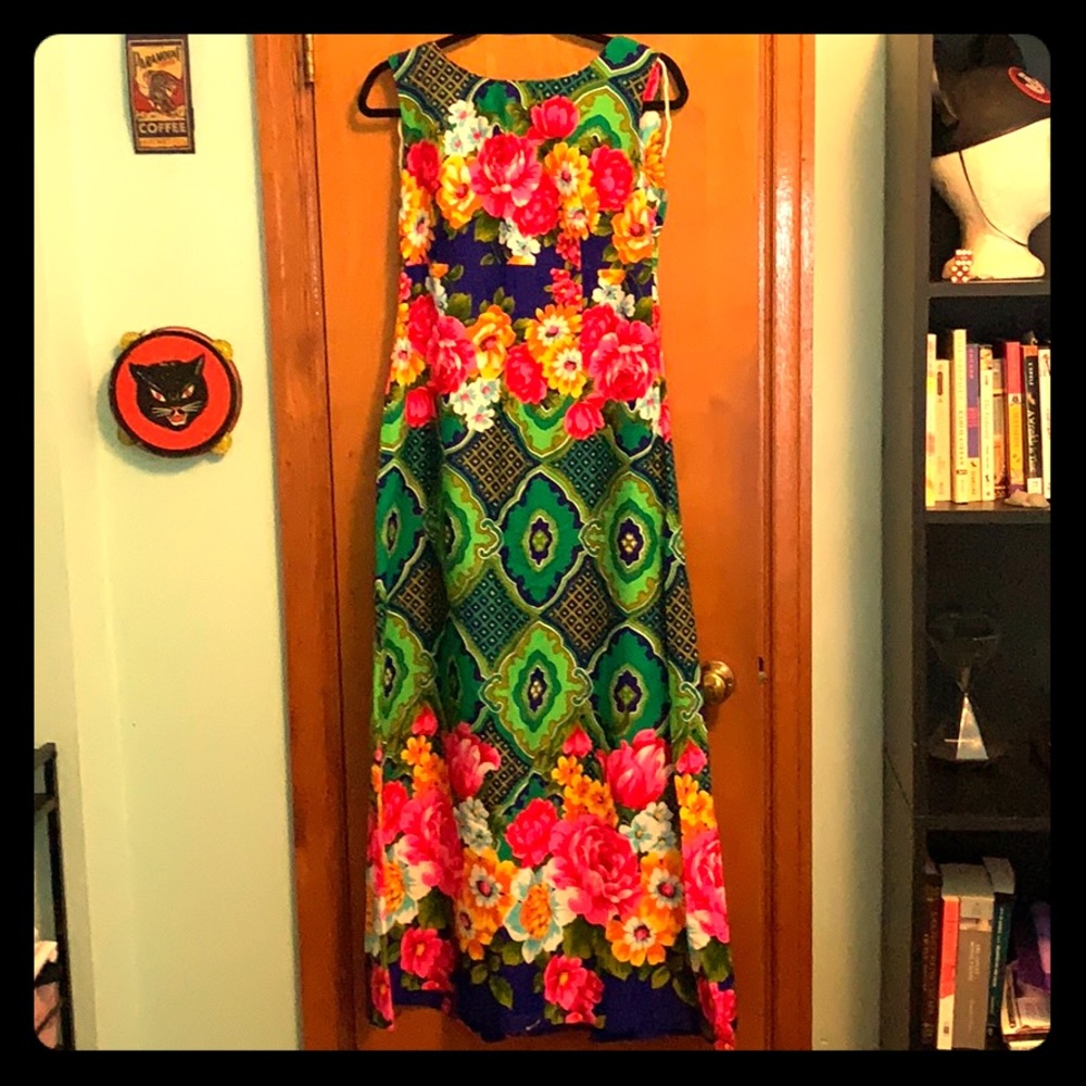 Vibrant Vintage Maxi dress “Made In Hawaii”